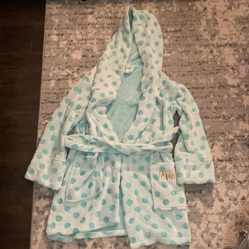 ♥️♥️♥️ Like new PINK robe